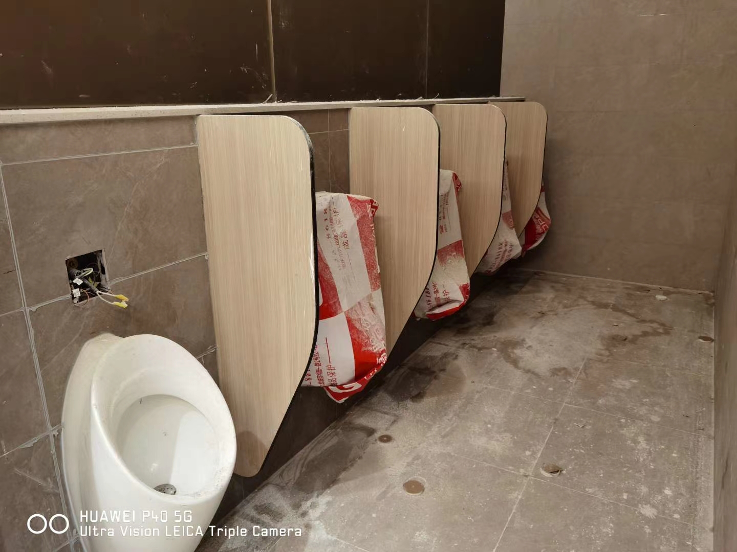 如何安排各种四川卫生间隔断位置