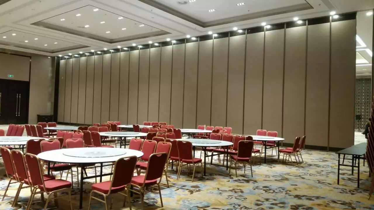 重庆市开县金科大酒店(五******)8m高活动隔断